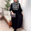 عبایی کاملیا – ترکیبی از وقار، سادگی و زیبایی