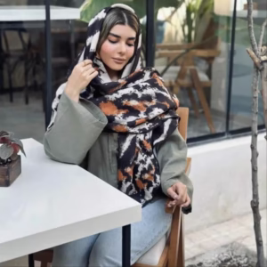 شال نخی پاییزه 01499 طرح اسپرت پلنگی