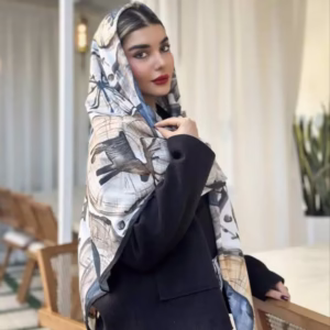 روسری نخی پاییزه طرح گوزن کریسمس - شیک و جذاب