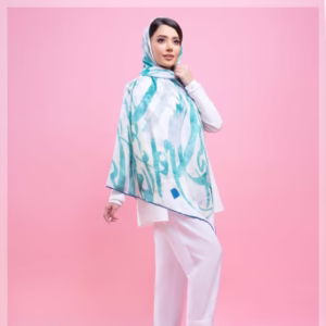 روسری سوپر نخ اسپرت بهاری طرح نستعلیق فیروزه ای - طراحی منحصر به فرد و کیفیت عالی