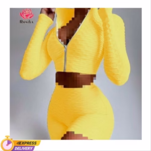 ست نیم تنه زیپدار و شورتک ورزشی باشگاهی آنتی سلولولیت طرح اروپایی کد ۶۷۴۵