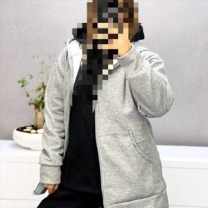 سوییشرت کلاهدار زنانه زیپدار طوسی