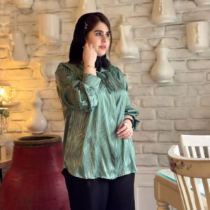 شومیز قاپک دار ساتن ژاکارد زنانه در رنگبندی