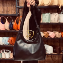 کیف دوشی ترند و جادار با کیفیت عالی و طراحی شیک